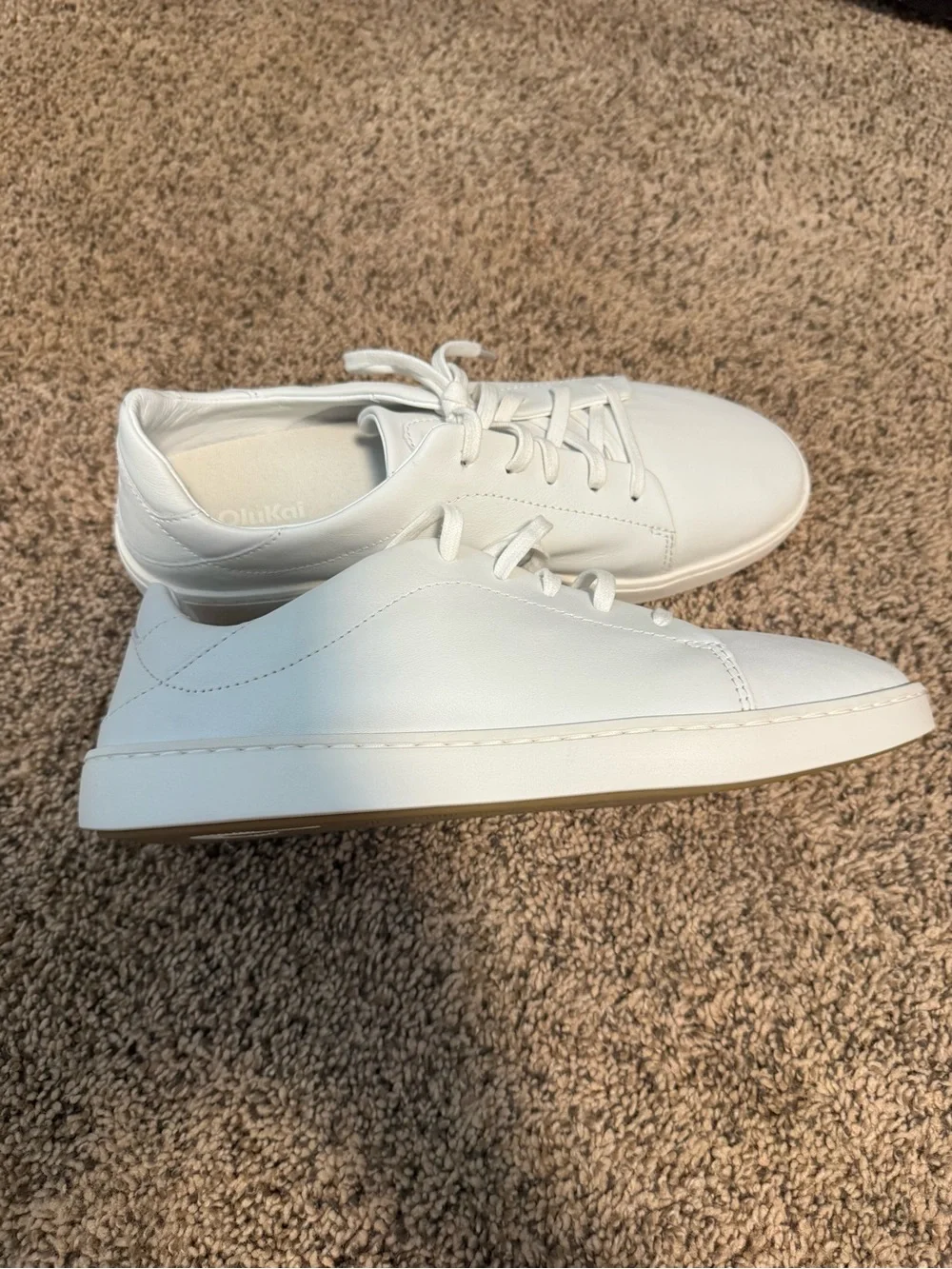 OluKai Men's White Low-Top Lace-Up Sneakers